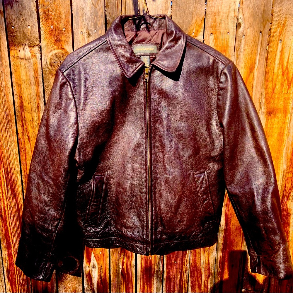 Banana Republic Men’s Leather Jacket. EUC. Size M
